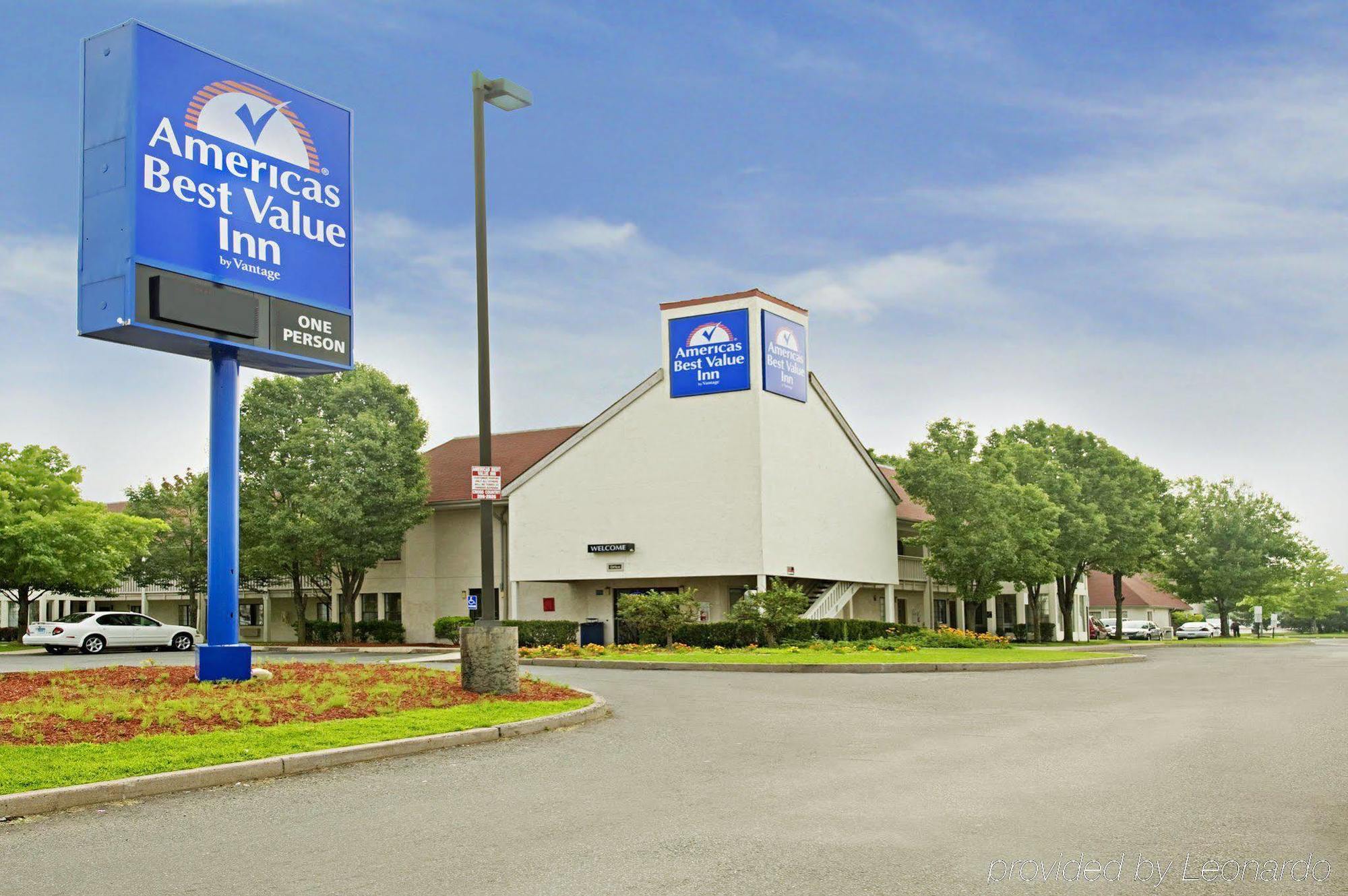 Travel Inn Motel Гартфорд Екстер'єр фото